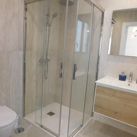 Modern And Cosy Close To The 公寓 *