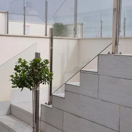 Modern And Cosy Close To The 托雷维耶哈