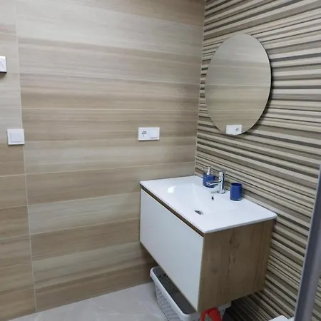 Modern And Cosy Close To The 公寓 *