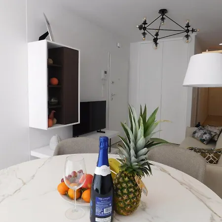 Modern And Cosy Close To The 公寓